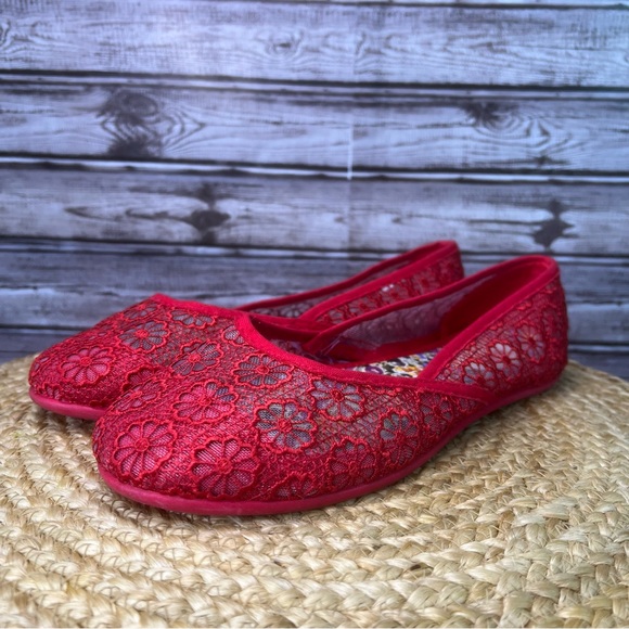 Bongo Women's Red Crochet Flower Cut Out Round Toe Flat Shoes Size 10 Vintage - Picture 4 of 12